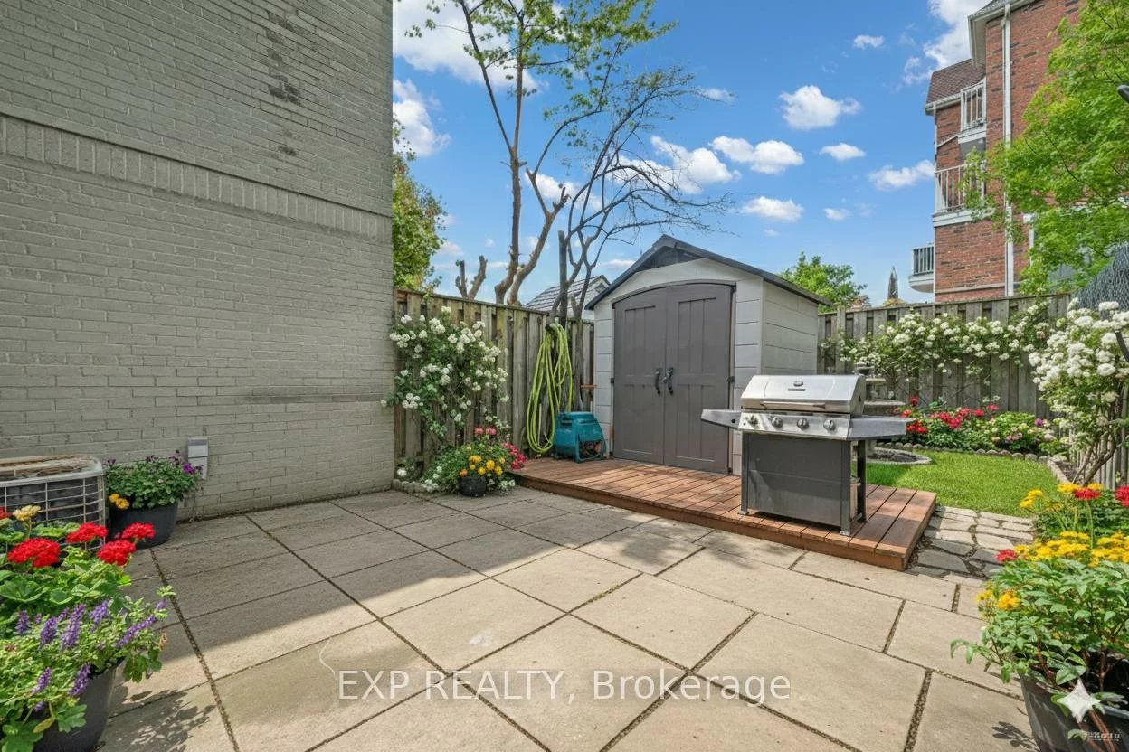 33, Four Winds, York University Heights, Toronto