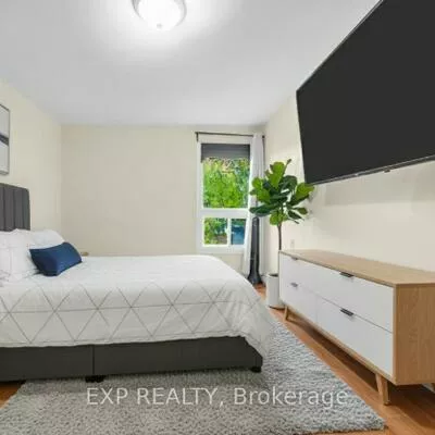 33, Four Winds, York University Heights, Toronto