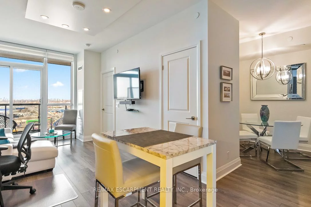 15, Zorra, Islington-City Centre West, Toronto