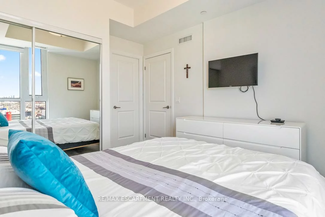 15, Zorra, Islington-City Centre West, Toronto