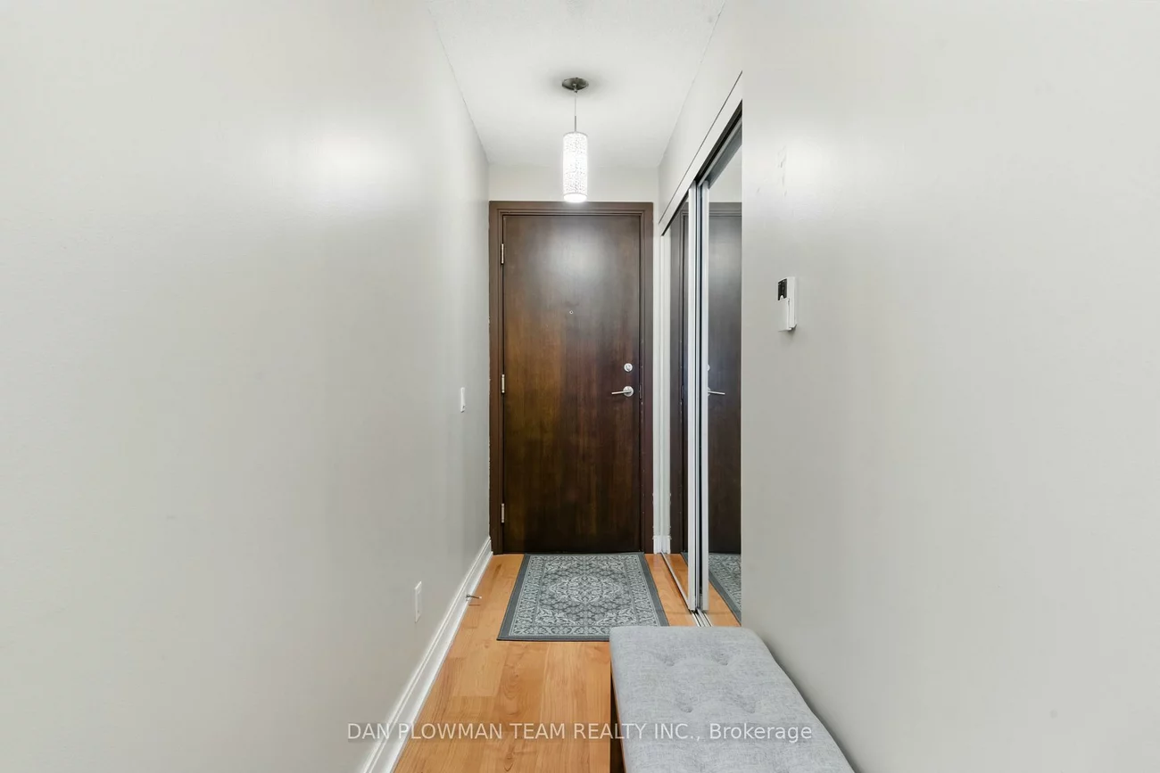 35, Viking, Islington-City Centre West, Toronto