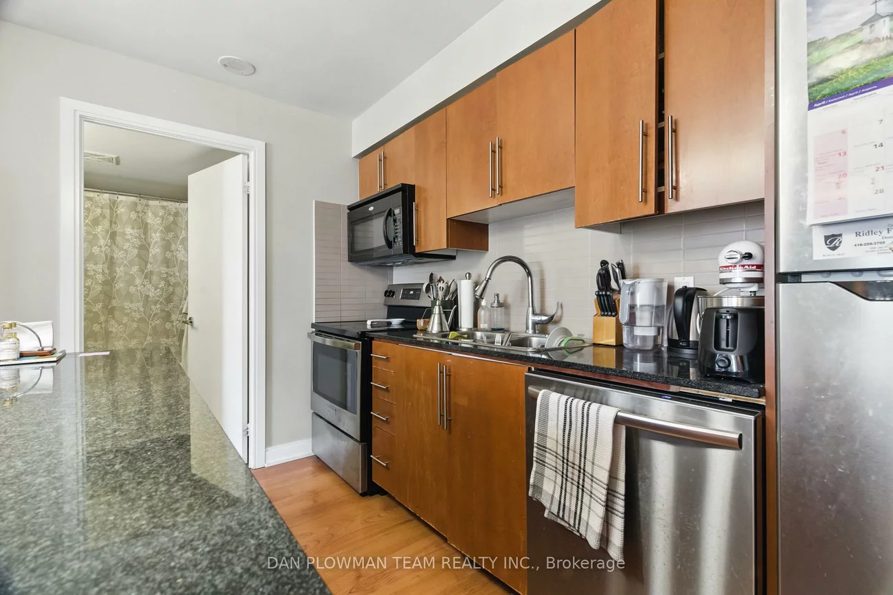 35, Viking, Islington-City Centre West, Toronto