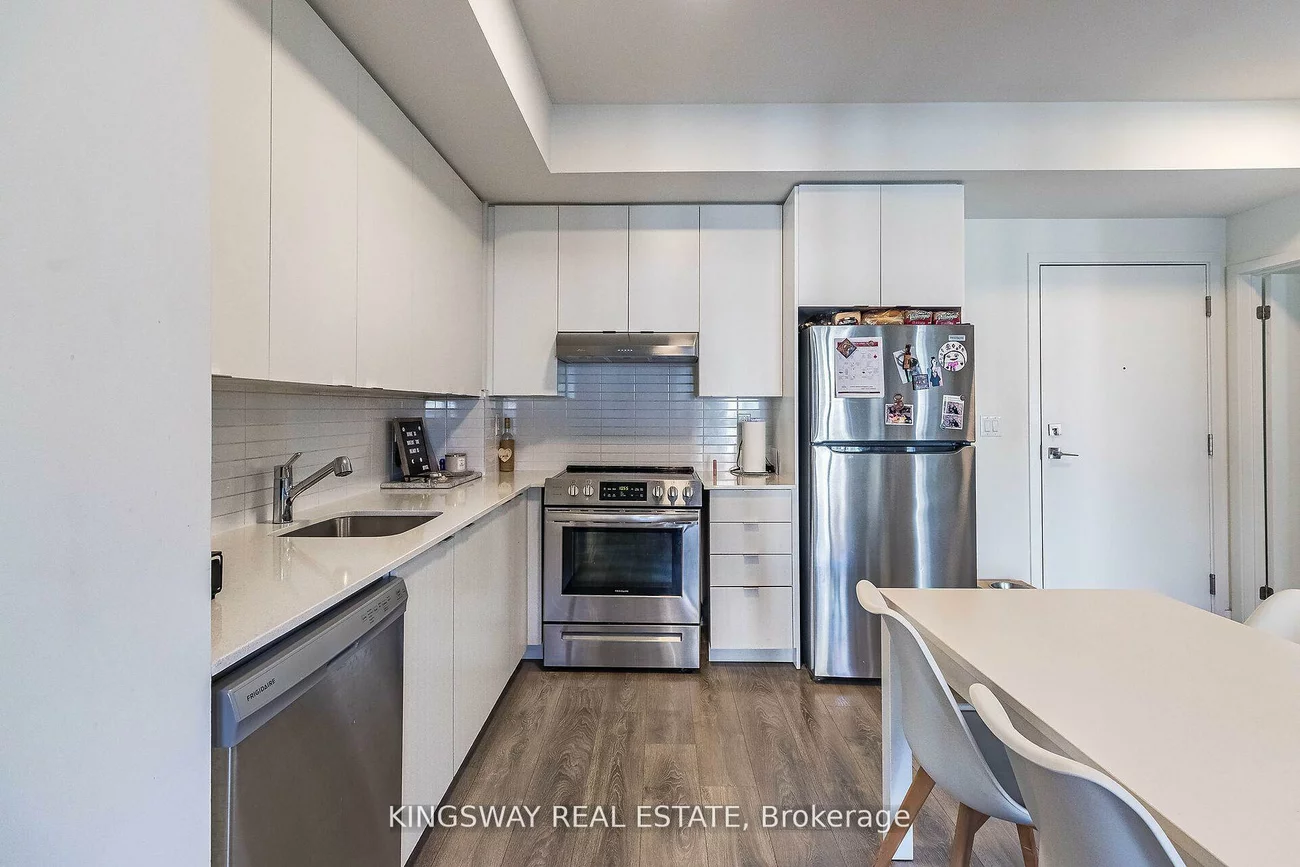 120, Canon Jackson, Brookhaven-Amesbury, Toronto