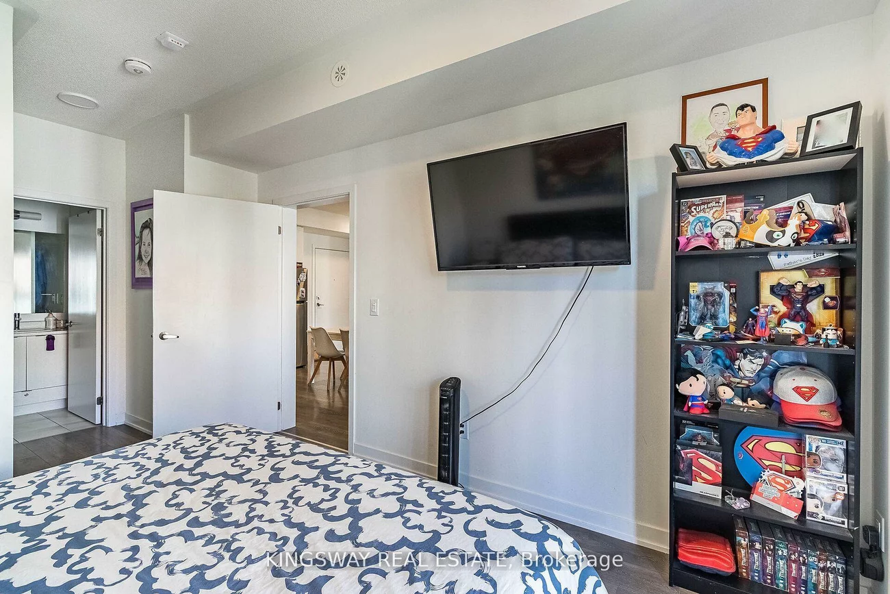 120, Canon Jackson, Brookhaven-Amesbury, Toronto