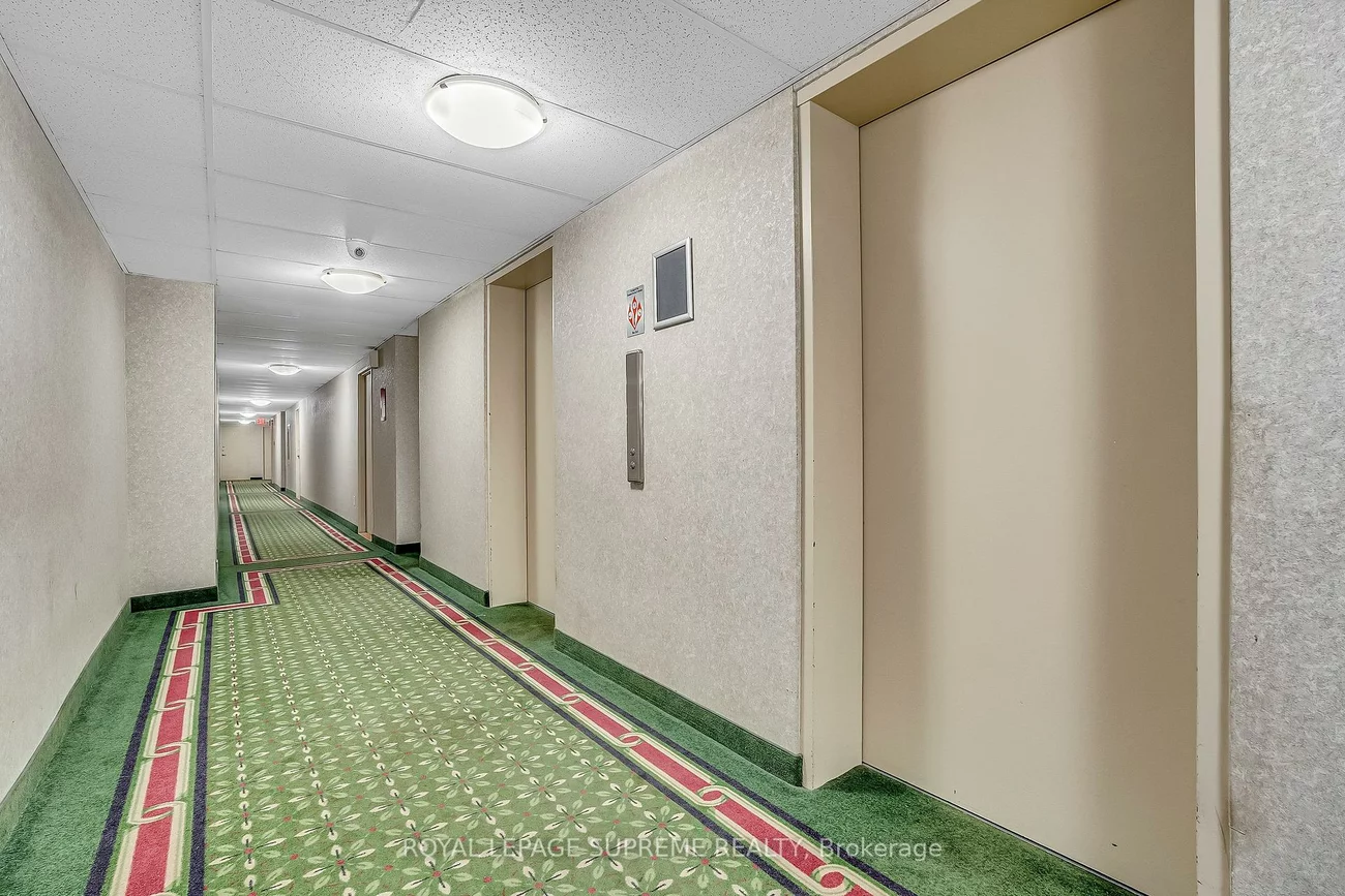 85, Emmett, Mount Dennis, Toronto