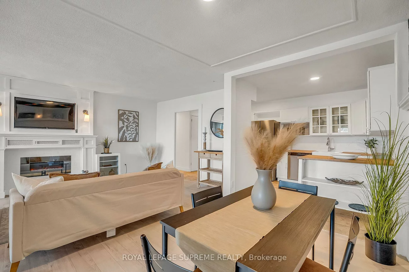 85, Emmett, Mount Dennis, Toronto