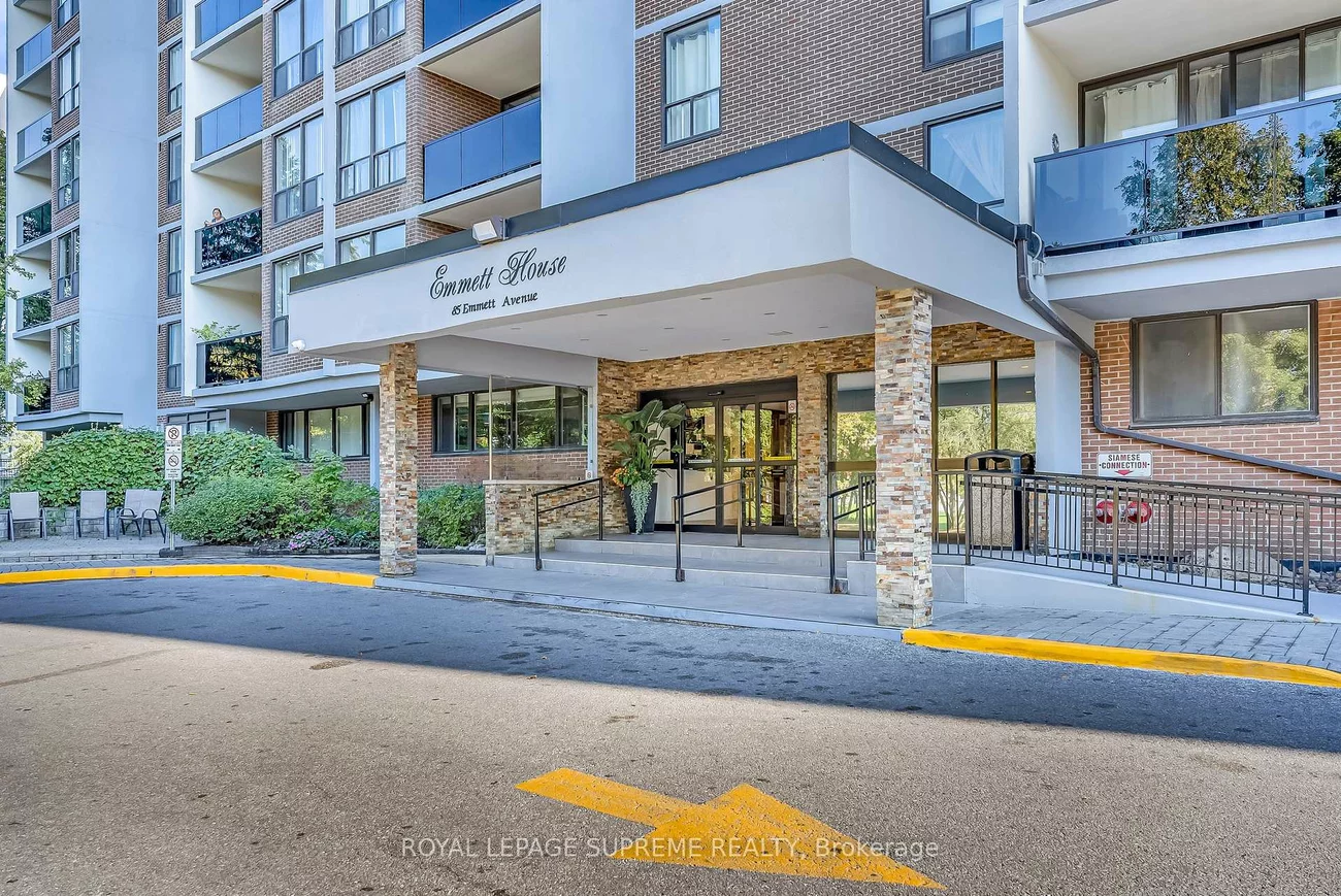 85, Emmett, Mount Dennis, Toronto