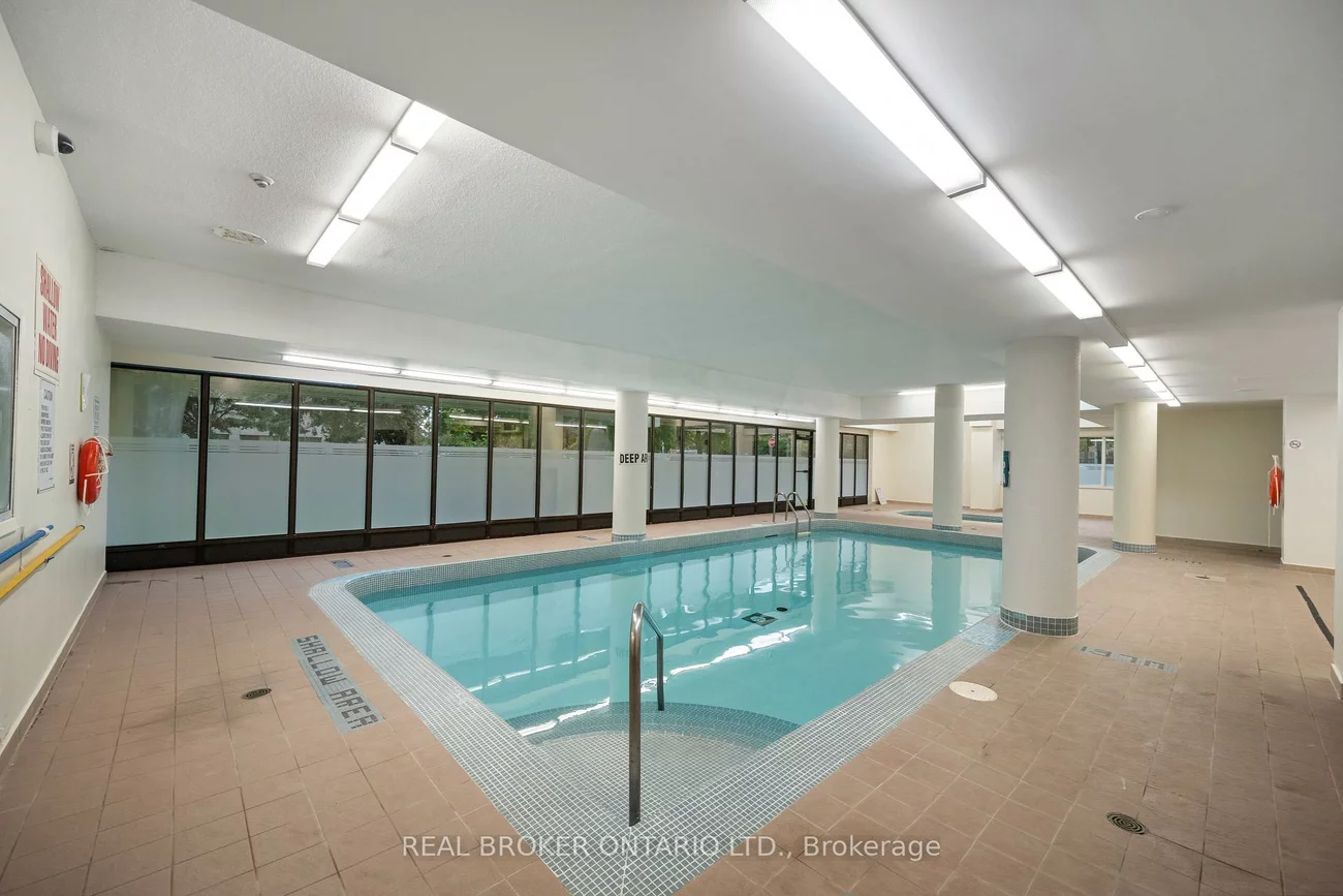 10, Markbrook, Mount Olive-Silverstone-Jamestown, Toronto