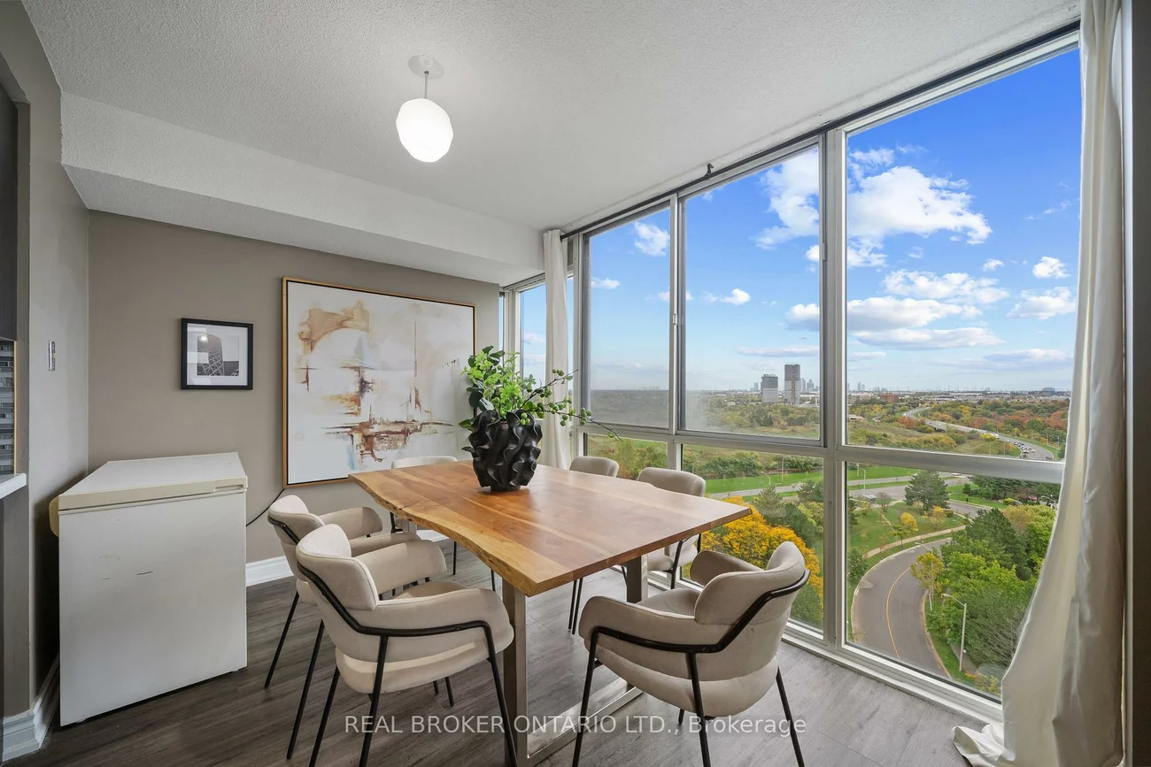 10, Markbrook, Mount Olive-Silverstone-Jamestown, Toronto