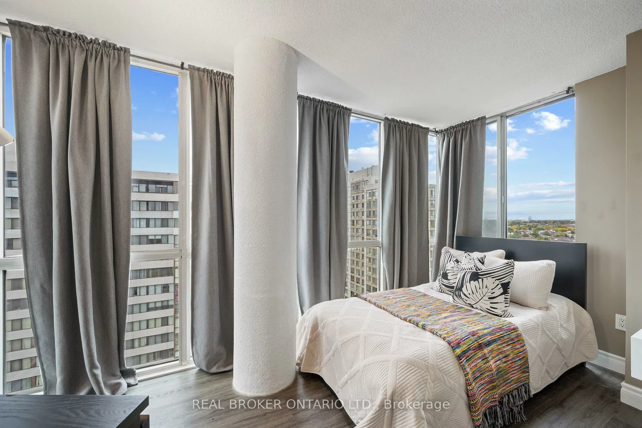 10, Markbrook, Mount Olive-Silverstone-Jamestown, Toronto