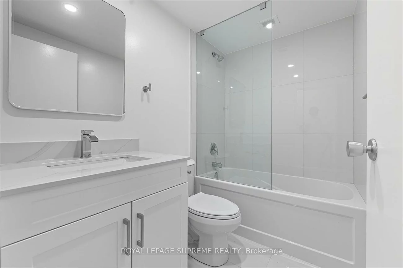 270, Scarlett, Rockcliffe-Smythe, Toronto