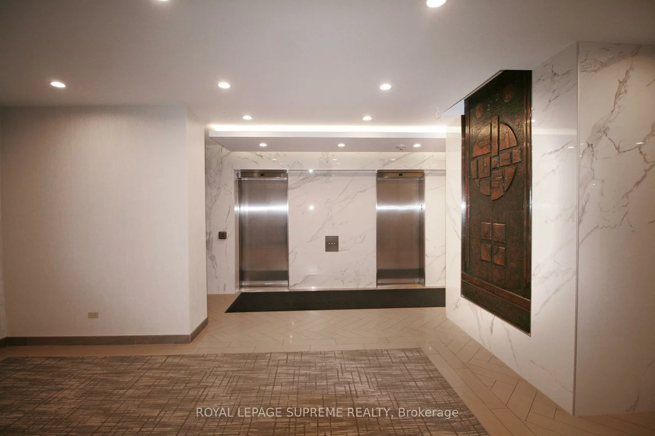 270, Scarlett, Rockcliffe-Smythe, Toronto