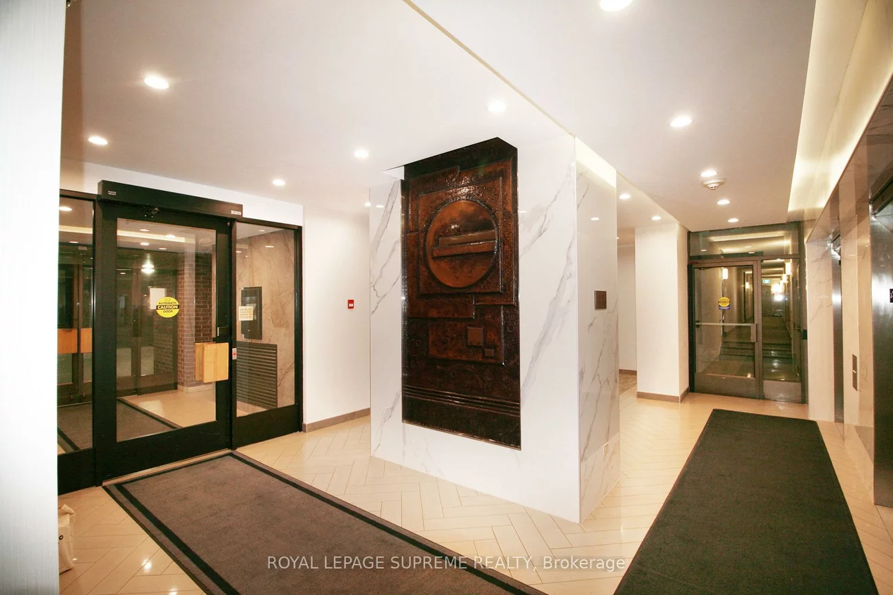 270, Scarlett, Rockcliffe-Smythe, Toronto