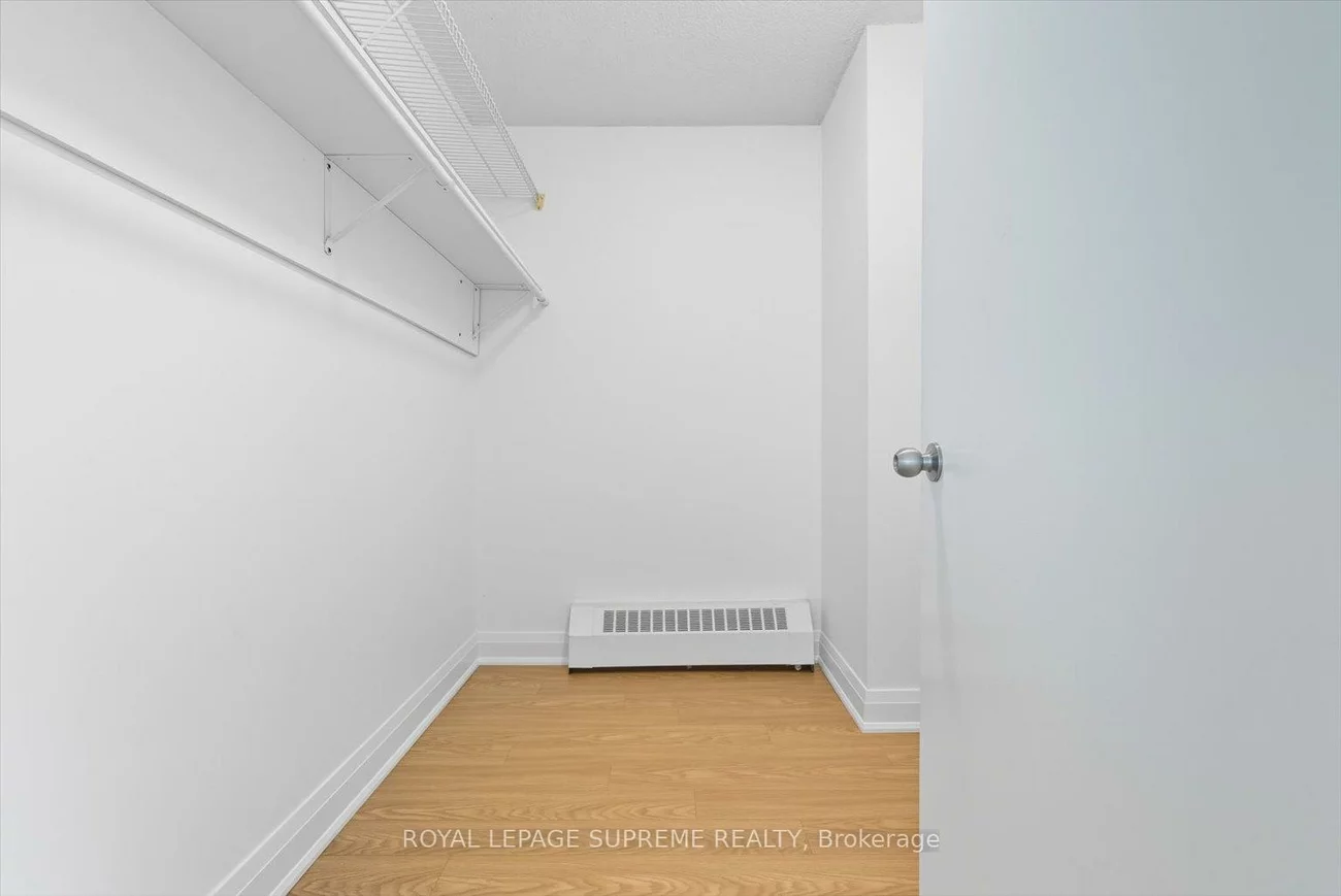 270, Scarlett, Rockcliffe-Smythe, Toronto