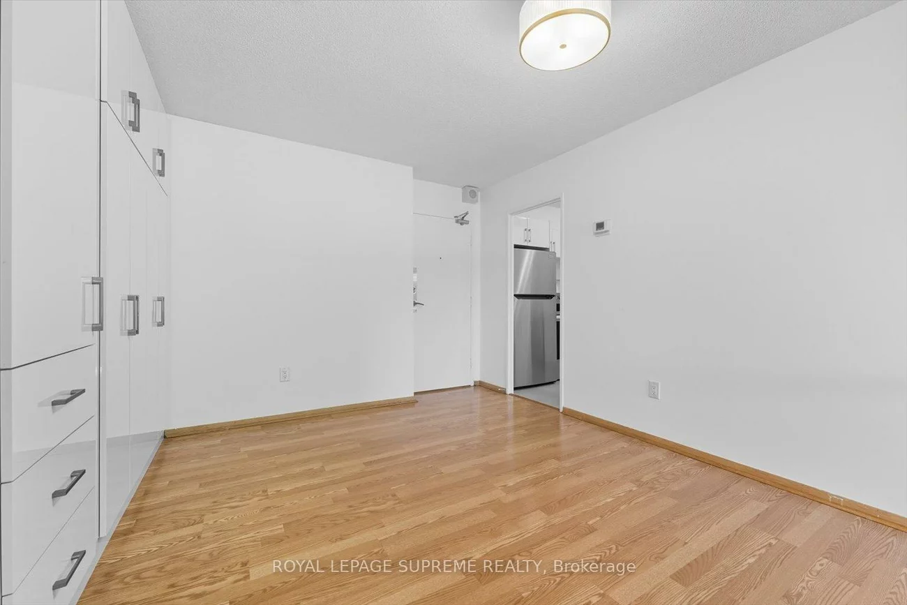 270, Scarlett, Rockcliffe-Smythe, Toronto