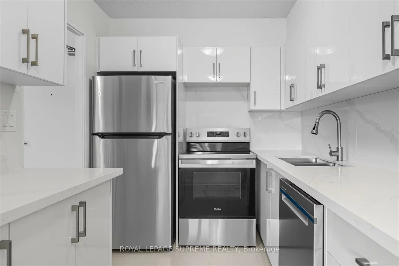 270, Scarlett, Rockcliffe-Smythe, Toronto