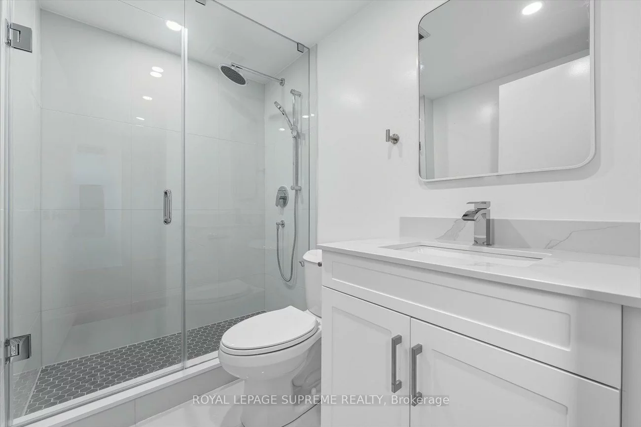 270, Scarlett, Rockcliffe-Smythe, Toronto