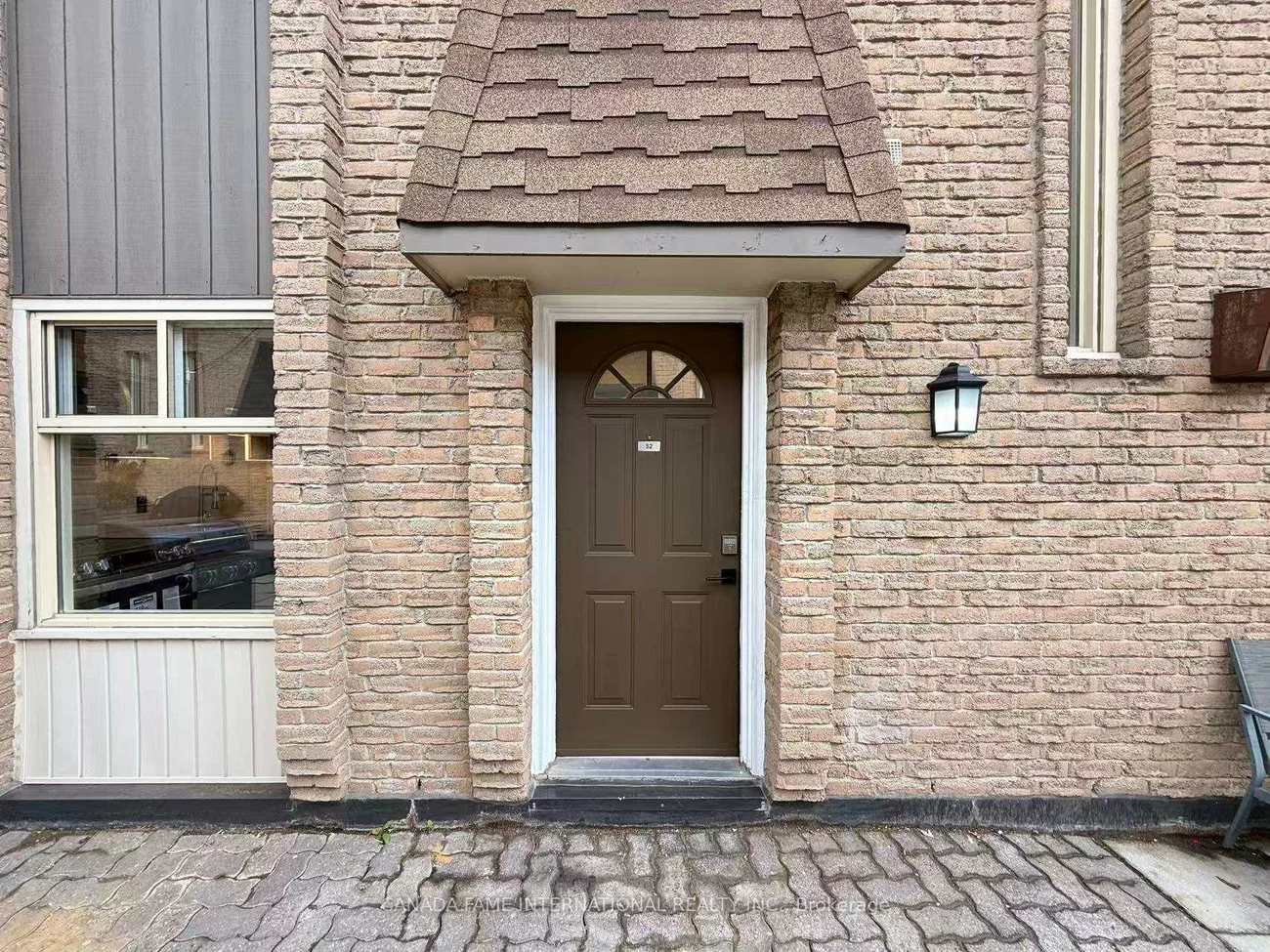16, Rexdale, Rexdale-Kipling, Toronto