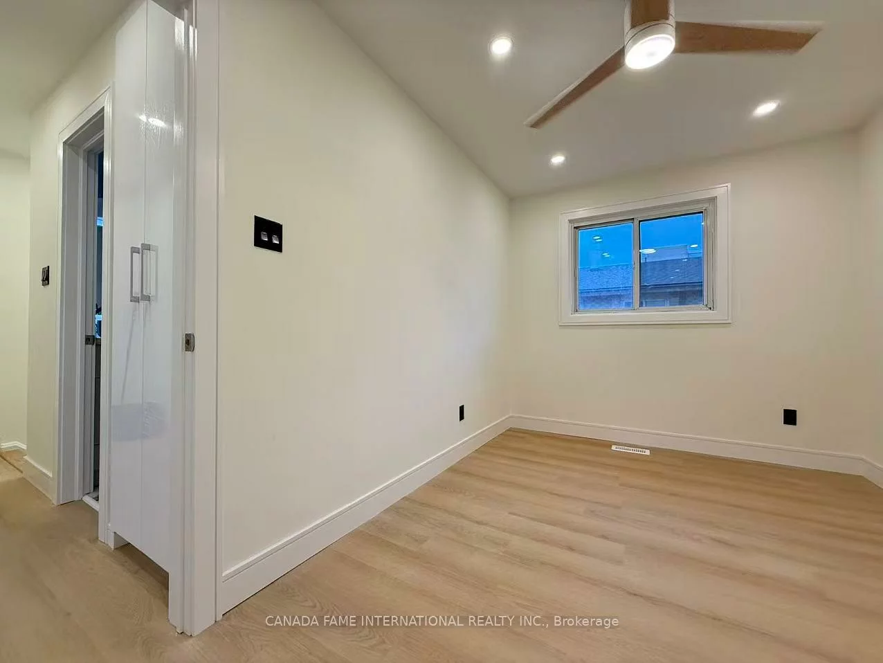 16, Rexdale, Rexdale-Kipling, Toronto