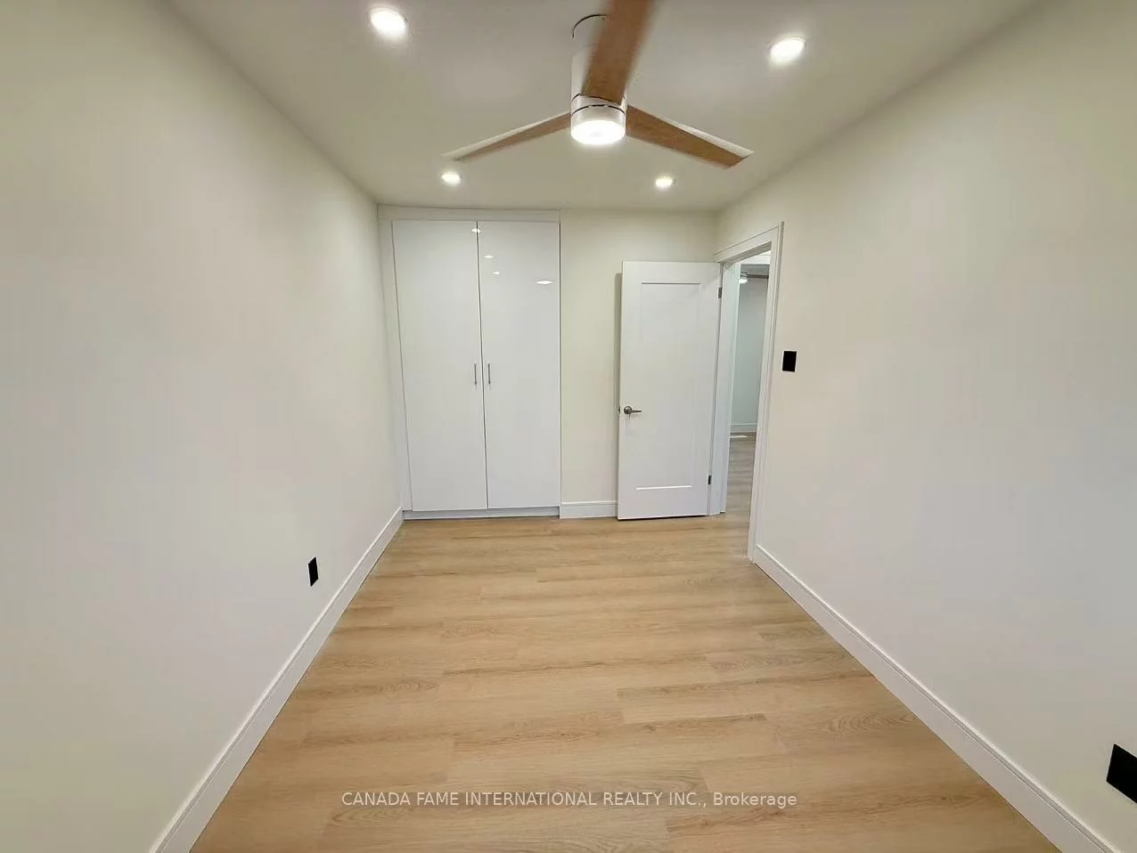 16, Rexdale, Rexdale-Kipling, Toronto