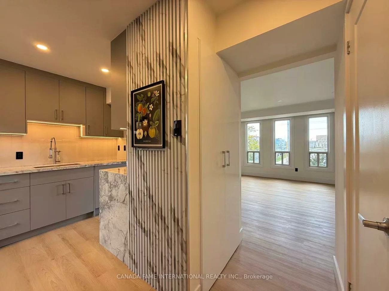 16, Rexdale, Rexdale-Kipling, Toronto