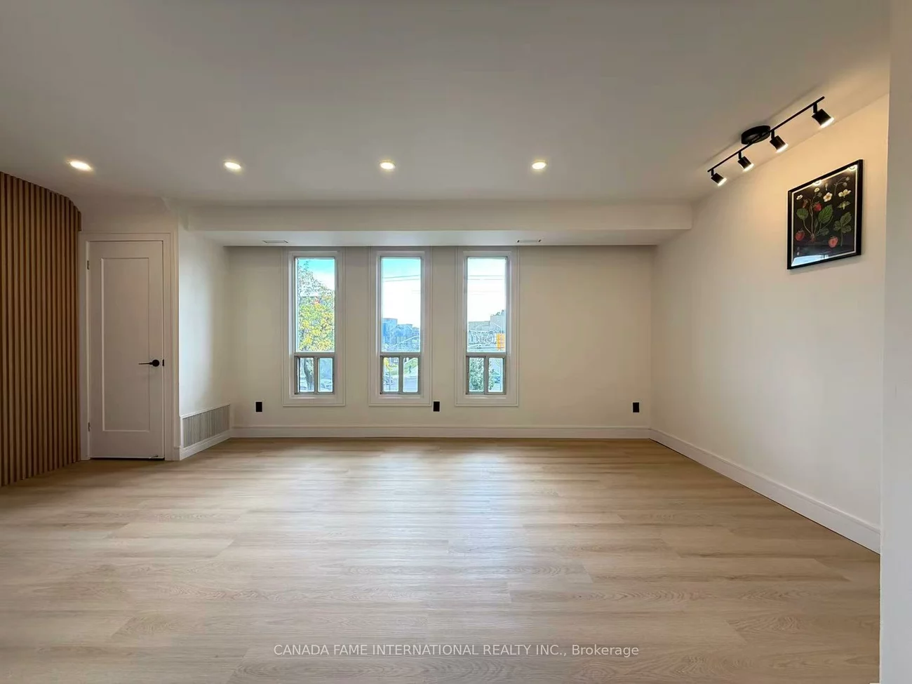 16, Rexdale, Rexdale-Kipling, Toronto