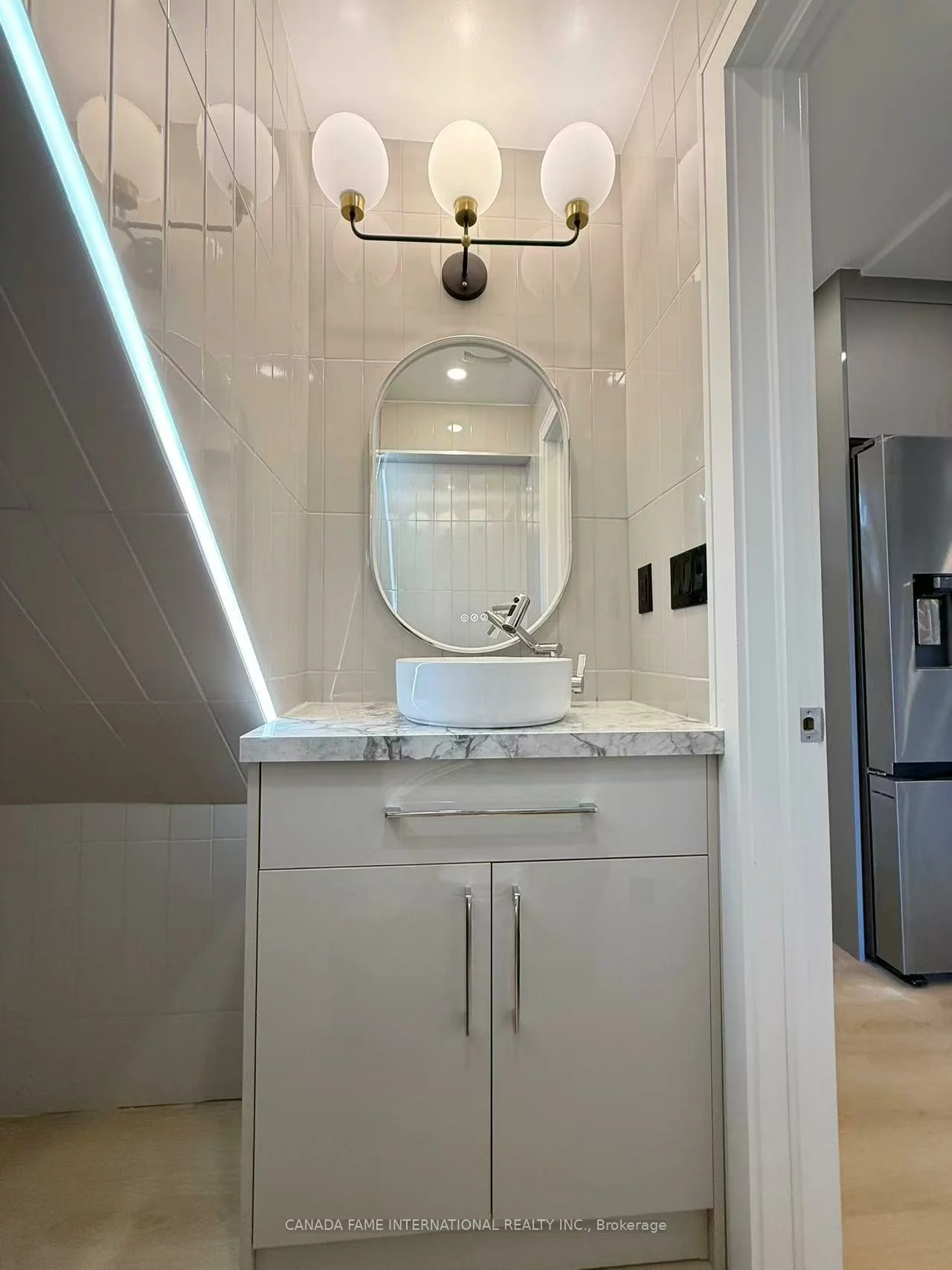 16, Rexdale, Rexdale-Kipling, Toronto