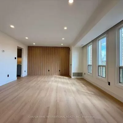 16, Rexdale, Rexdale-Kipling, Toronto
