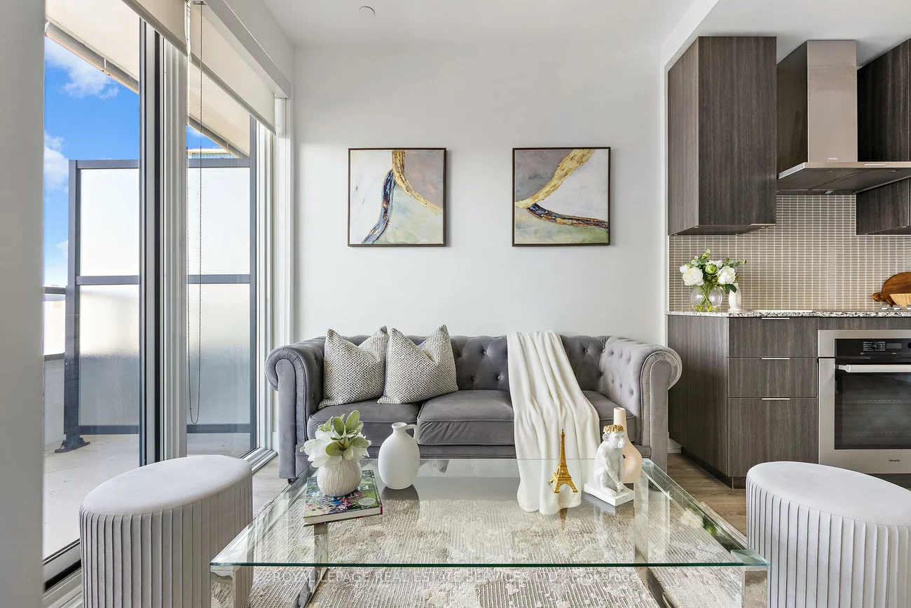 20, Shore Breeze, Mimico, Toronto