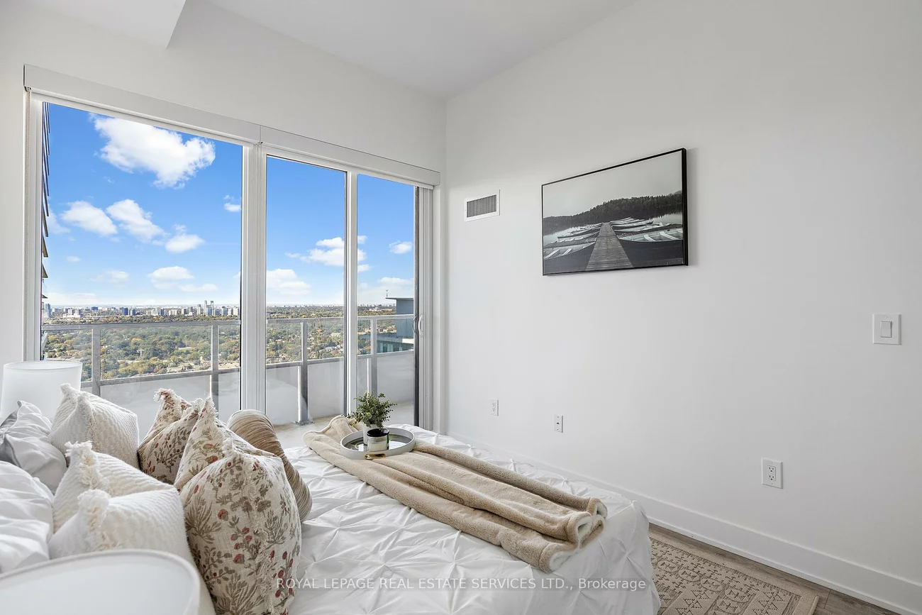 20, Shore Breeze, Mimico, Toronto