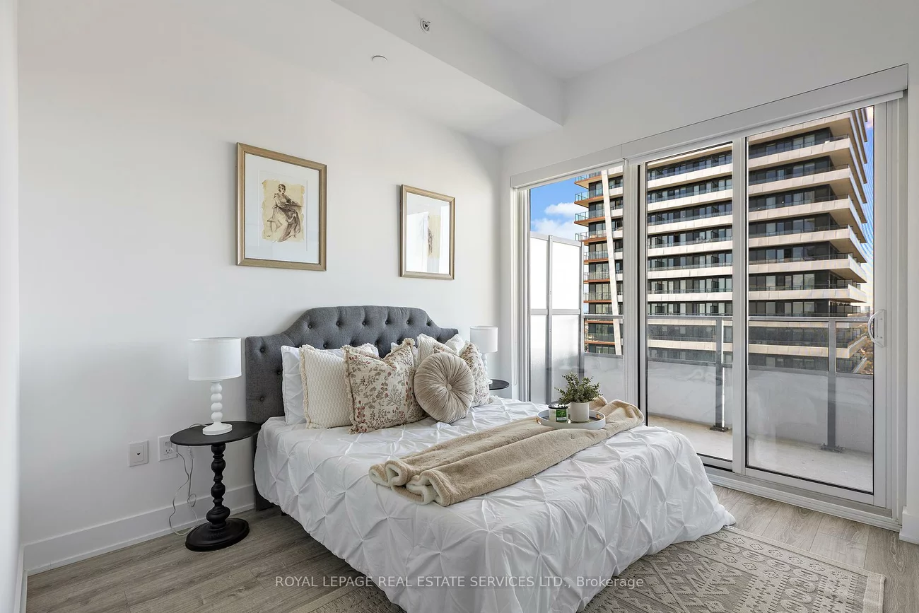 20, Shore Breeze, Mimico, Toronto