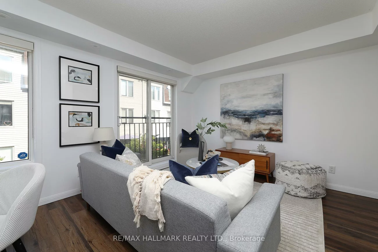 18, Laidlaw, South Parkdale, Toronto