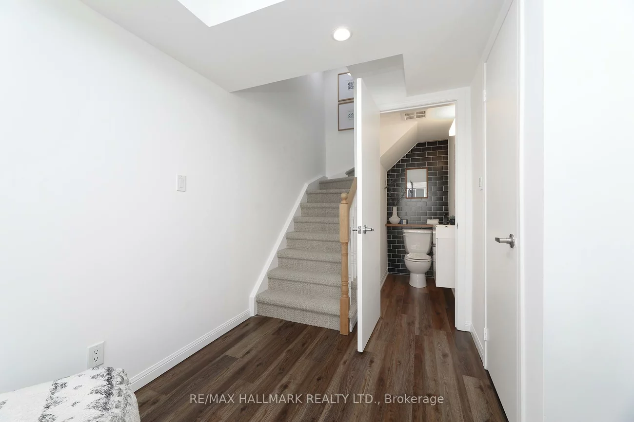 18, Laidlaw, South Parkdale, Toronto