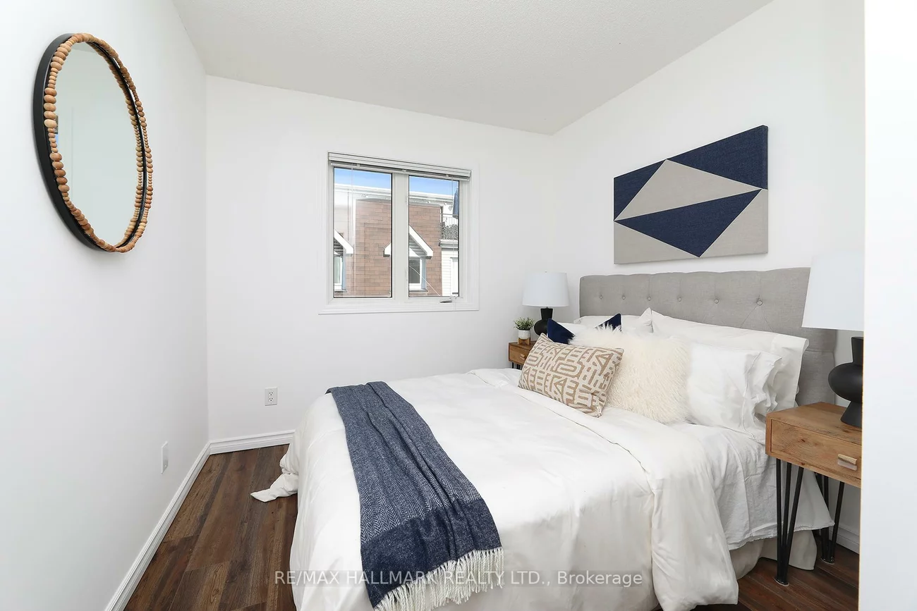 18, Laidlaw, South Parkdale, Toronto