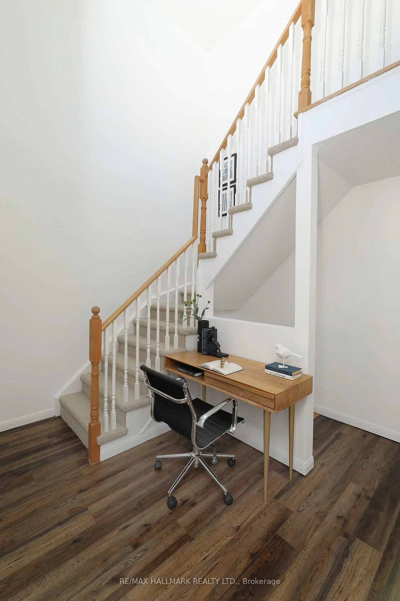 18, Laidlaw, South Parkdale, Toronto