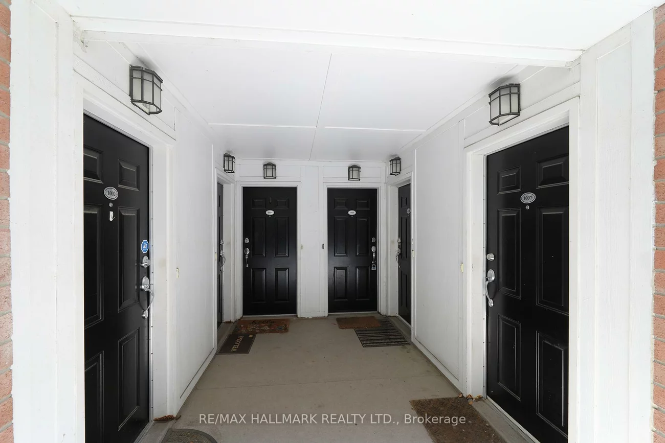 18, Laidlaw, South Parkdale, Toronto