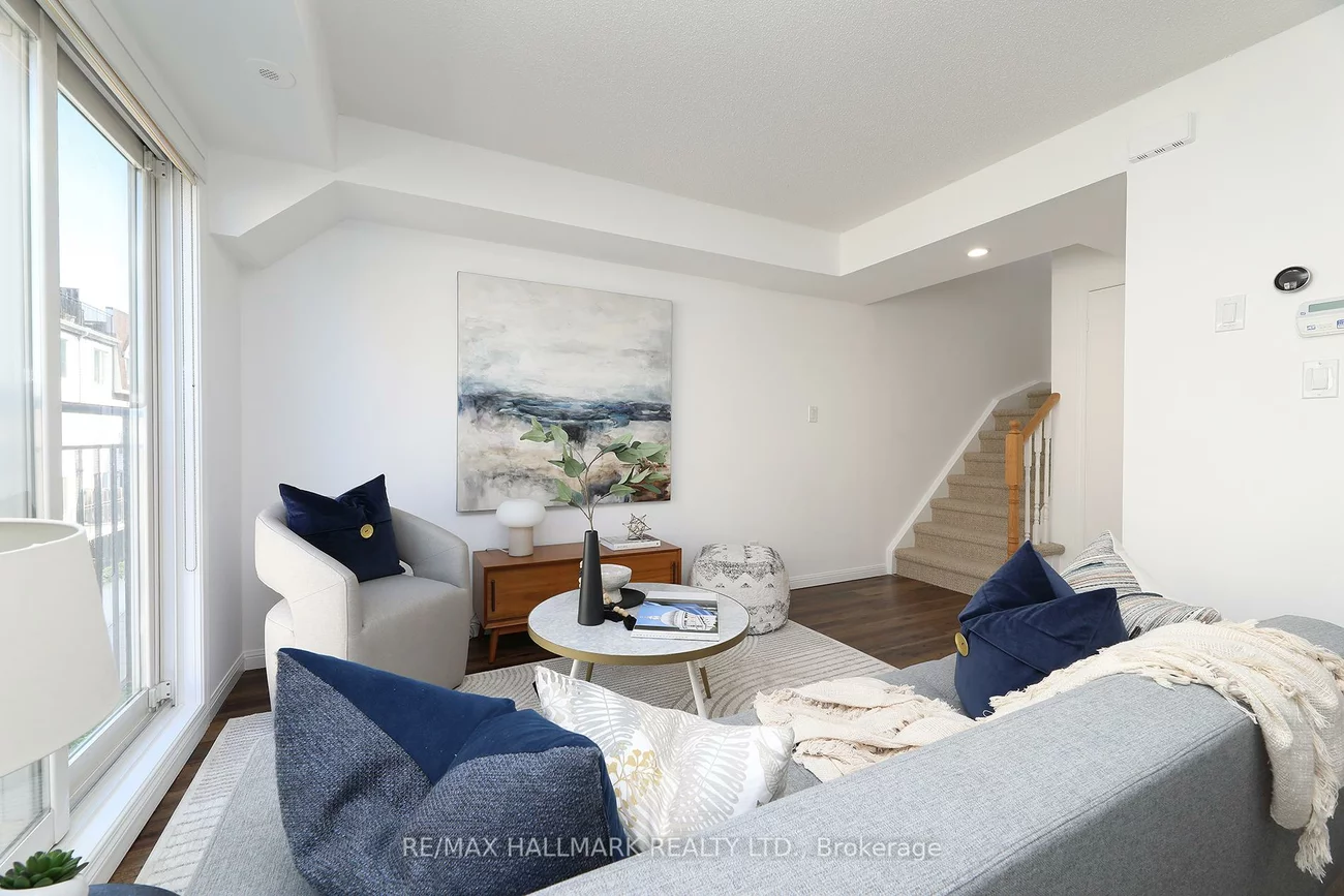 18, Laidlaw, South Parkdale, Toronto