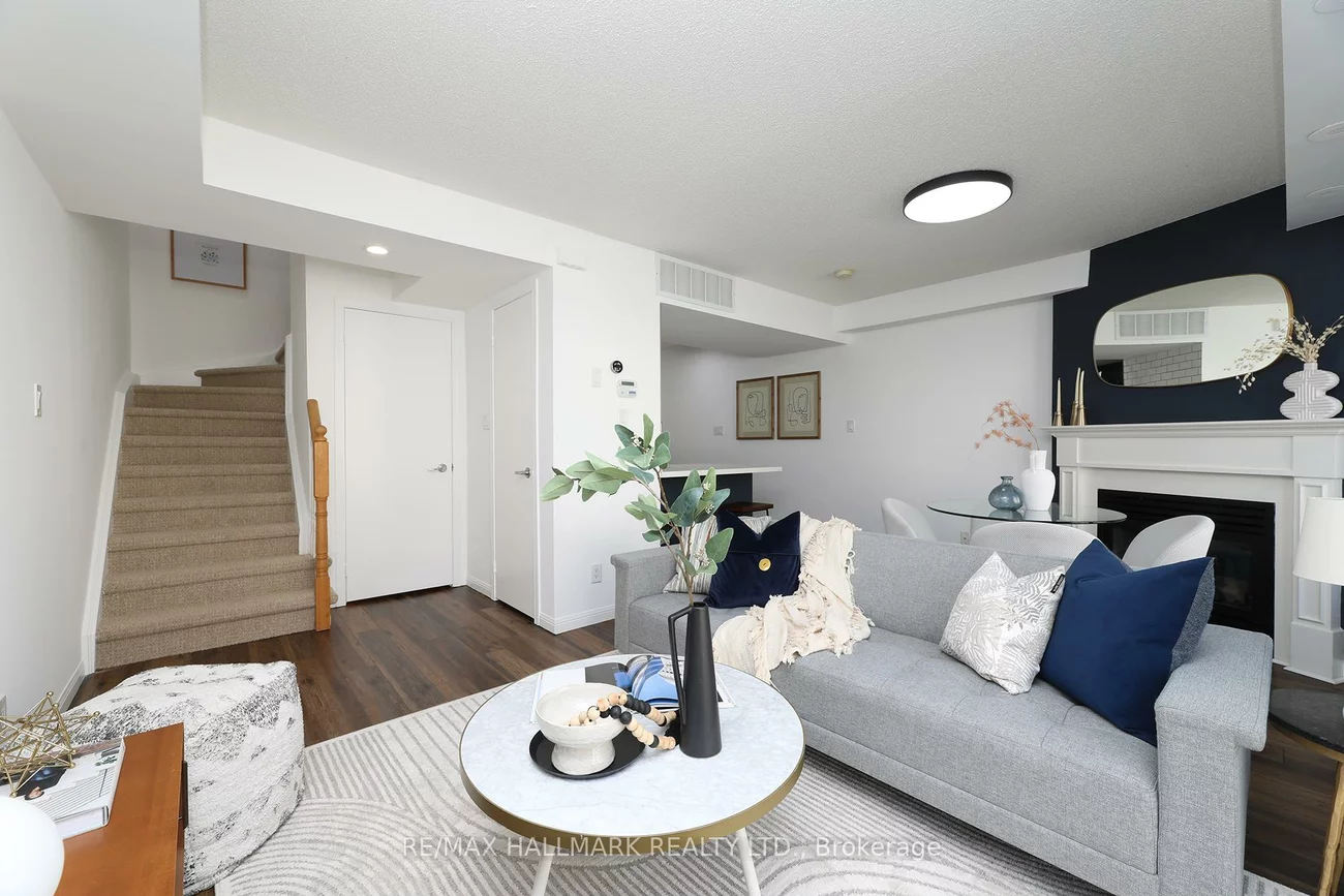 18, Laidlaw, South Parkdale, Toronto