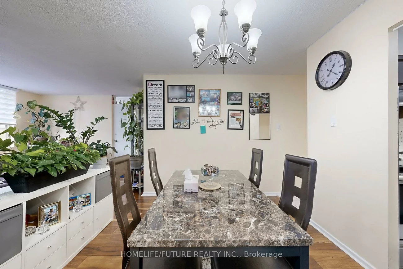 10, Tobermory, Black Creek, Toronto