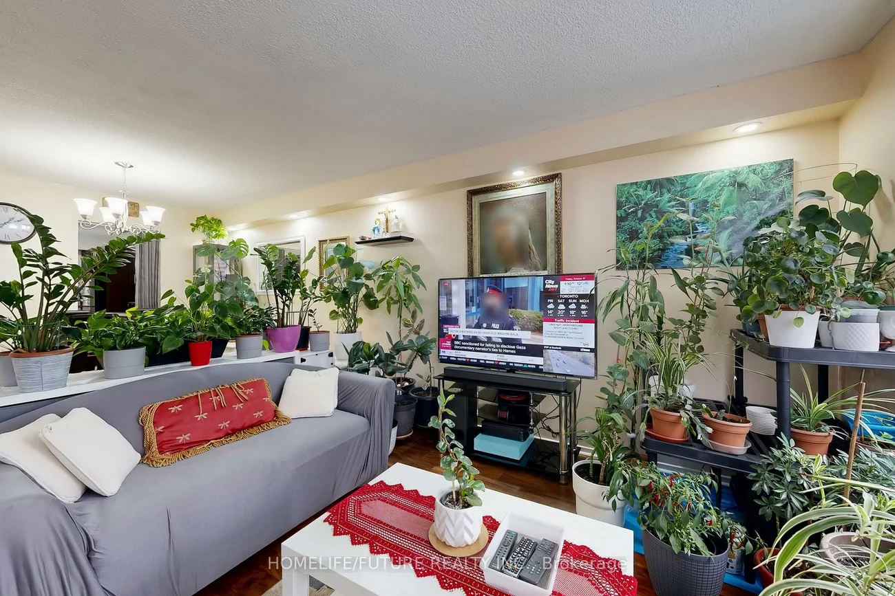 10, Tobermory, Black Creek, Toronto