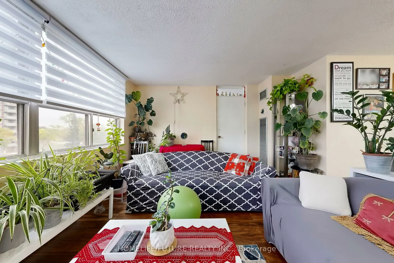 10, Tobermory, Black Creek, Toronto