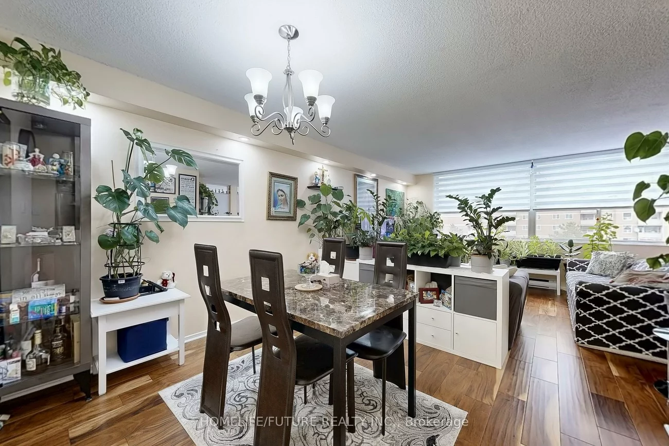 10, Tobermory, Black Creek, Toronto