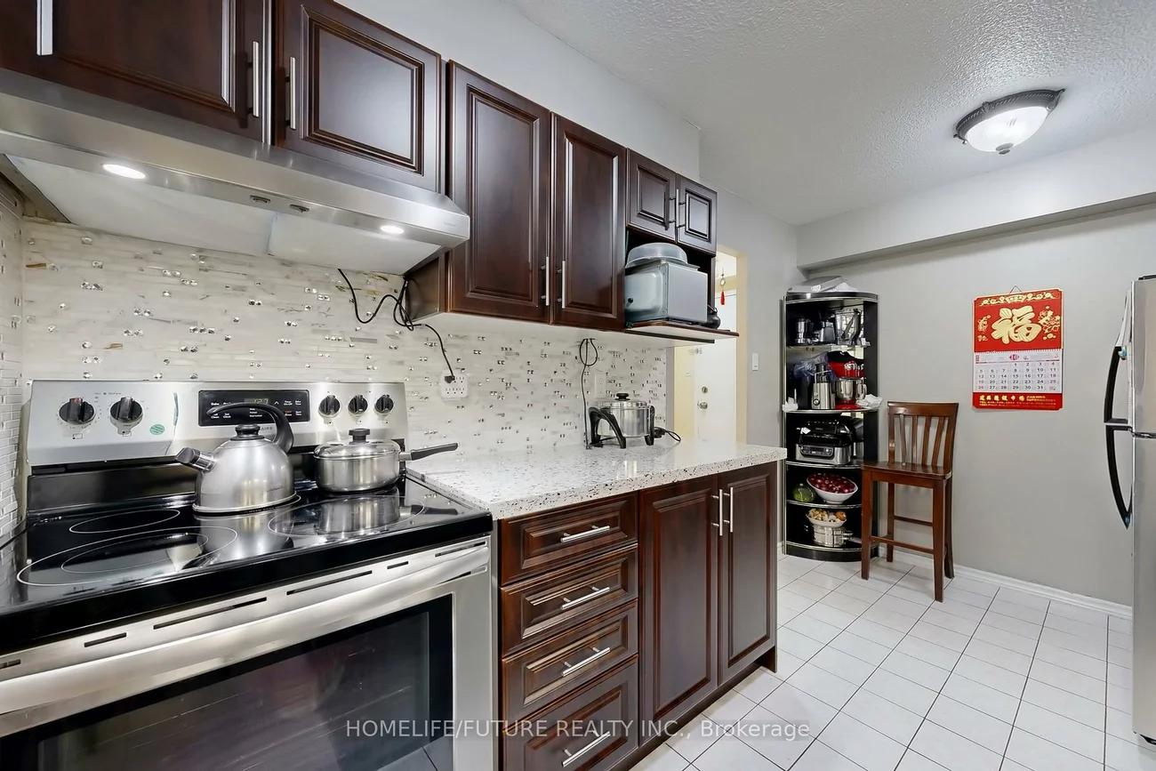 10, Tobermory, Black Creek, Toronto