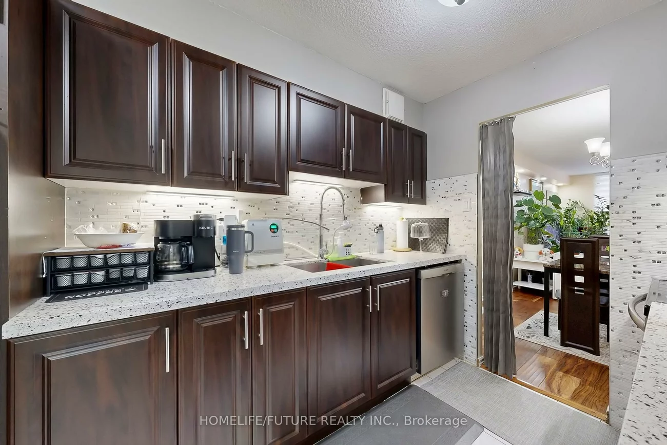 10, Tobermory, Black Creek, Toronto