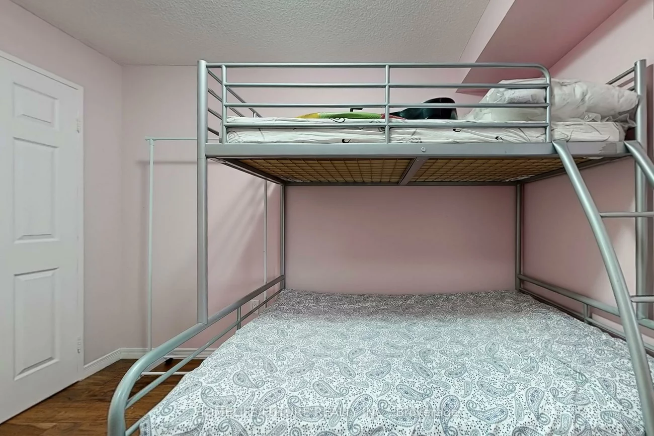 10, Tobermory, Black Creek, Toronto