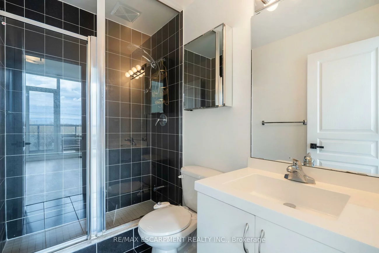 2230, Lake shore, Mimico, Toronto