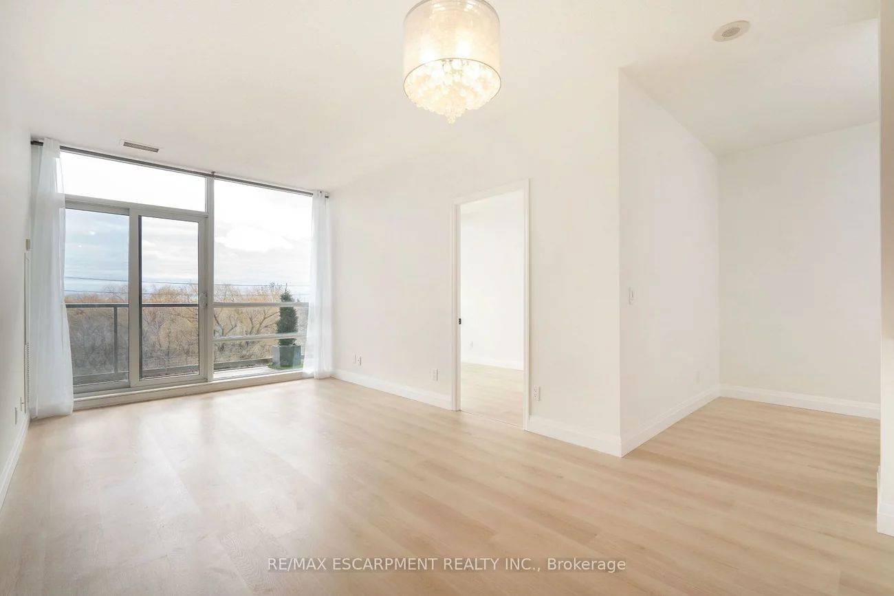 2230, Lake shore, Mimico, Toronto