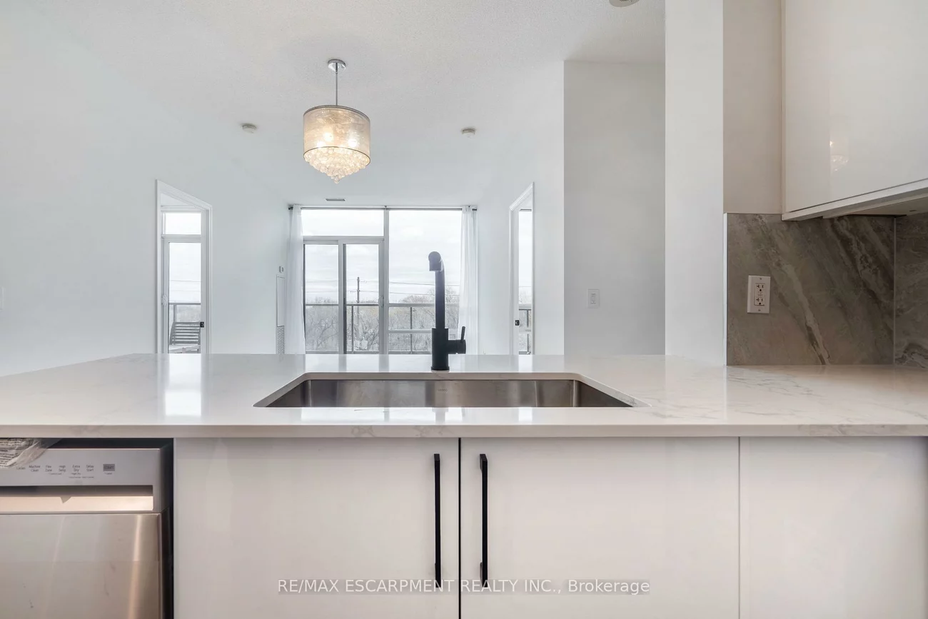 2230, Lake shore, Mimico, Toronto