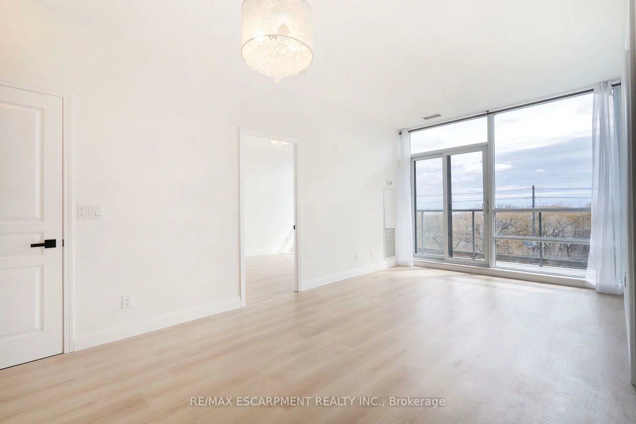 2230, Lake shore, Mimico, Toronto