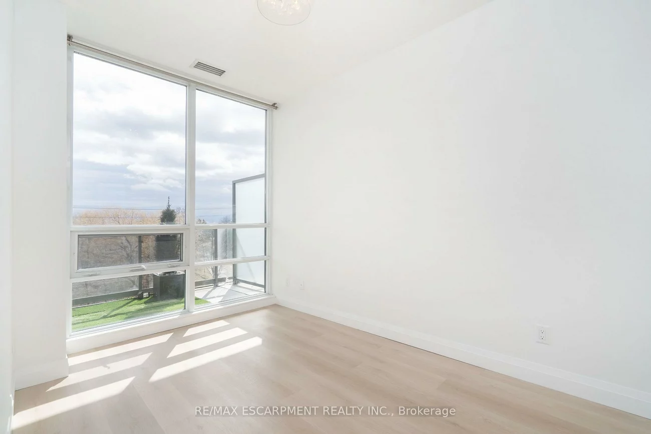 2230, Lake shore, Mimico, Toronto